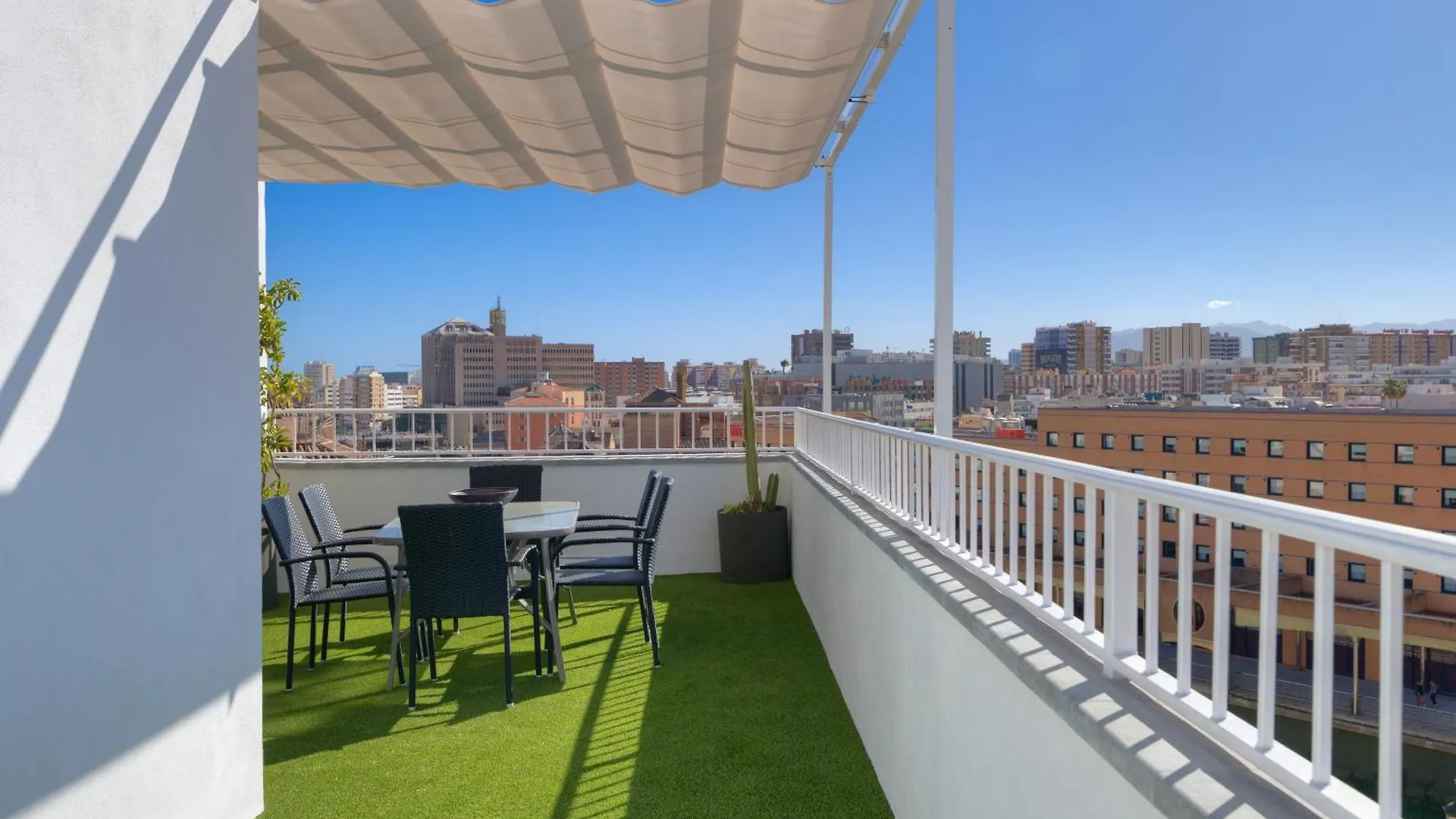 Penthouse Apartment Tribuna Center By Seric,15' Walking To The Beach Malaga
