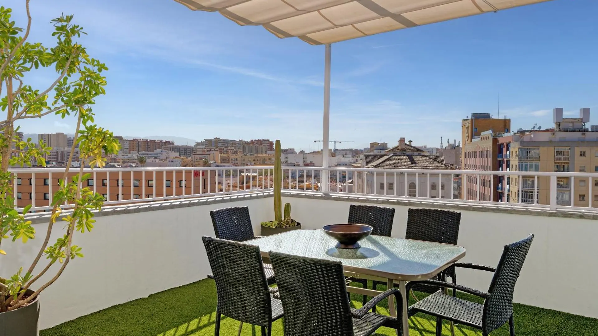 Penthouse Apartment Tribuna Center By Seric,15' Walking To The Beach Malaga Spain
